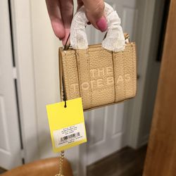 Keychain the tote bag