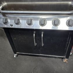 GOOD USED CHARBROIL BRAND 6-BURNER PROPANE BBQ GRILL