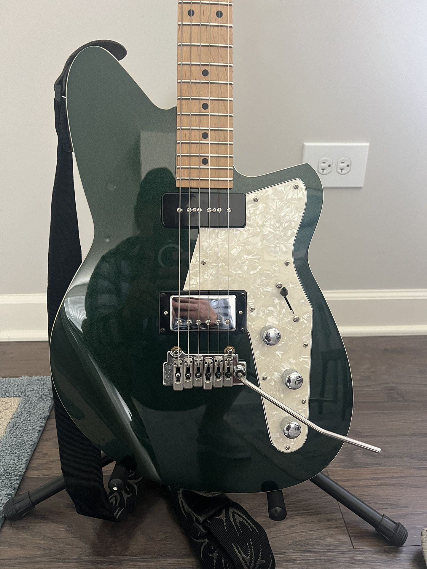 Reverend Electric Guitar- Double Agent