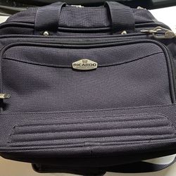 Ricardo Beverly Hills Travel Bag Handle Shoulder Strap Multiple Compartments