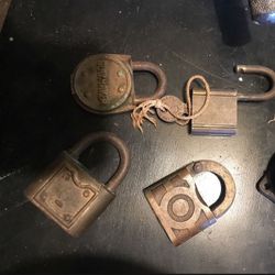 4 Vintage Pad Locks One Taylor USN HAS KEY $30 Cash New Port Richey