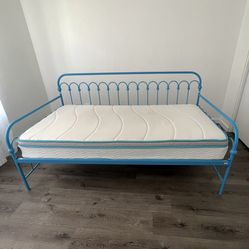 Daybed - Blue Frame