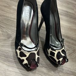 Guess Heals 