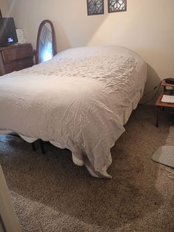 Queen Bed with Duvet Cover