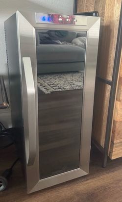 Ivation Wine Chiller 12 bottle thermoelectric