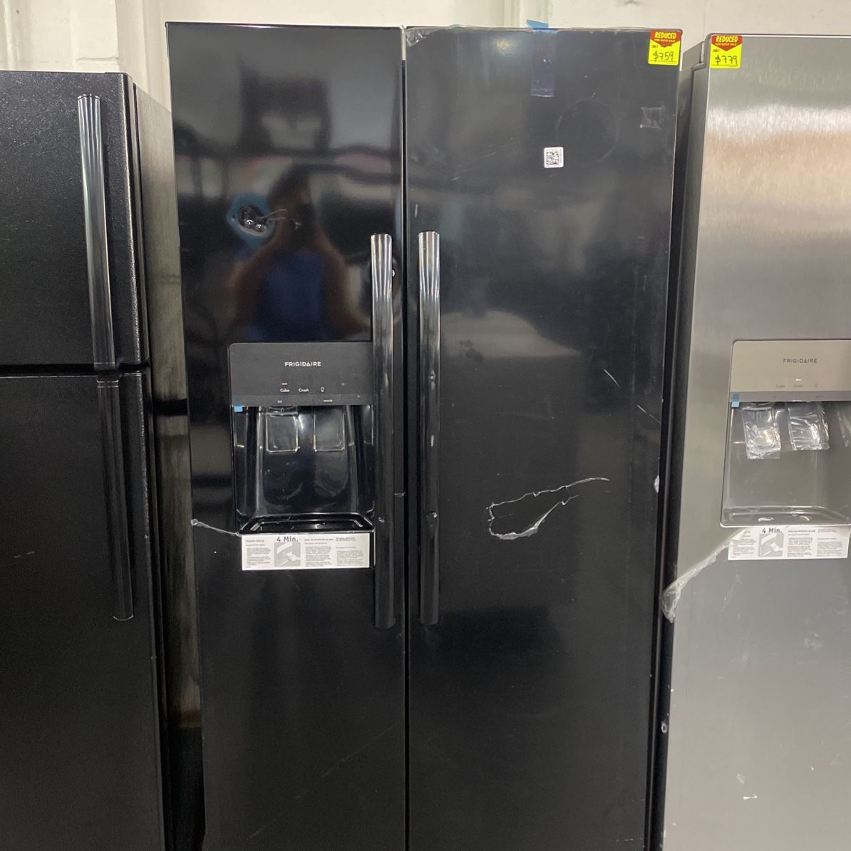 Frigidaire 22.3 cu. ft. 33 in. Side by Side Refrigerator in Black, Standard Depth