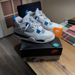 Nike Air Jordan 4 Retro Military Blue