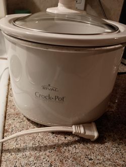 Small Rival Slow Cooker.