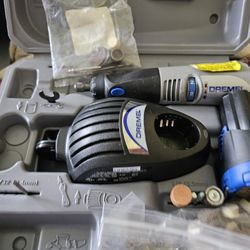 Dremel 8000 10.8V  Cordless Rotary Tool Kit - battery ,Hard Case, like new