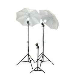 Cowboy studio umbrella lighting kit- 3 Lights / 2 Umbrellas