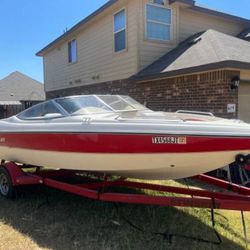 2002 19 ft Stingray Ski Boat 