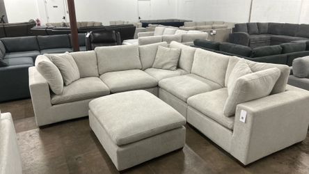 Sectional Sofa - Delivery/Financing Available