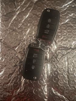 KIA  key fob (2)
