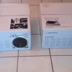 2 Audio Technica Turntables Direct Drive  AT-LP120XUSB  SILVER 