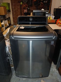 LG TurboWash High Efficiency Impeller Extra Large ( 5.5-cu ft ) Top-Load Washer ( Graphite Steel ) & LG  matching dryer