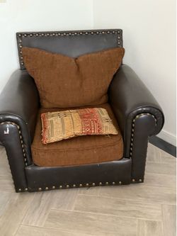 Living room share