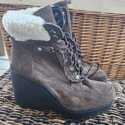 Guess Women’s Taanya Leather Wedge Booties Brown Suede Size 10M