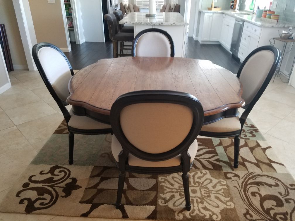 Thomasville dining set, table with 4 chairs,