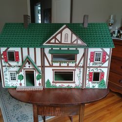 Vintage doll house