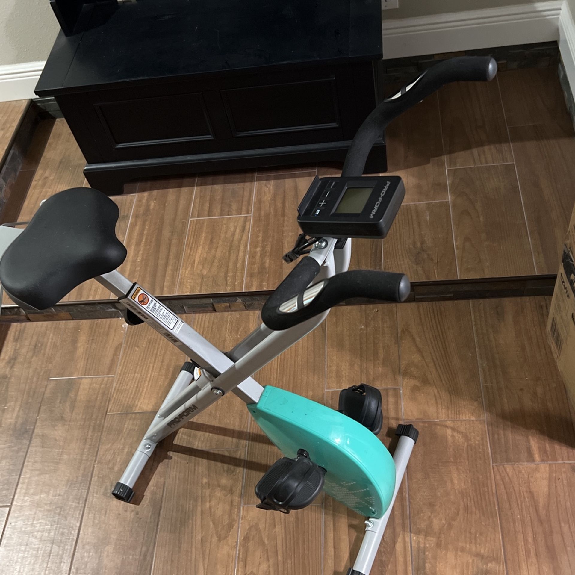 Pro-Form, Stationary Bike With Pulse And Display