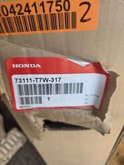 73111-T7W-317 19-22 Hrv Windshield