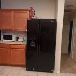 Whirlpool Refrigerator 