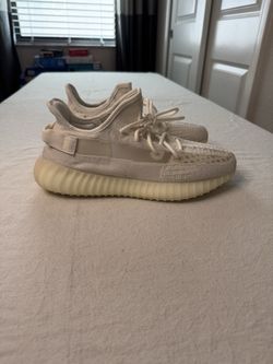 AUTHENTIC Adidas Yeezy Boost 350 V2 - Brand New - Men's 5 / Women's 6.5
