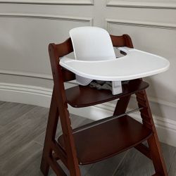 Brand NEW hauck Alpha+ Grow Along Adjustable Wooden High ChaiR