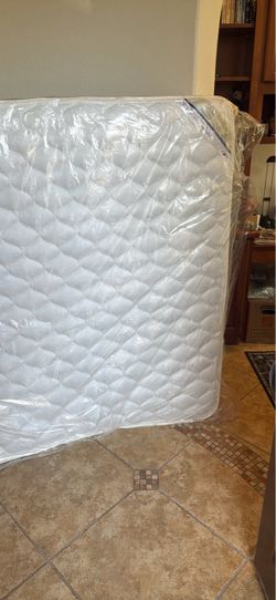 New La-Z-Boy Queen fold mattress