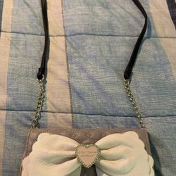 Betsey Johnson crossbody shoulder clutch With Bow