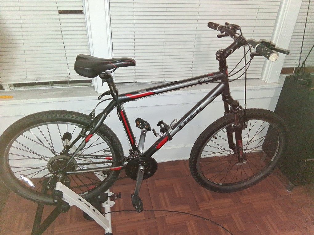 Bike TREK  820  26" 