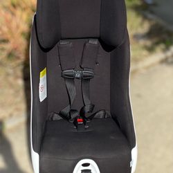 Clek Foonf Convertible Car Seat