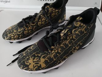 30 obo Under Armour 11 1/2 Cleats