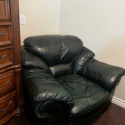 Beautiful Deep Dark Green Leather Sofa Seat 