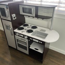 Kids Play Kitchen 