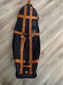 Club Glove collegiate golf travel bag
