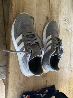 Women’s Adidas sneakers