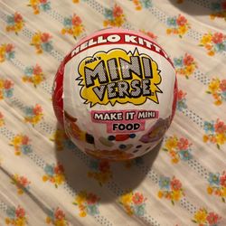 Hello Kitty Mini Verse Food
