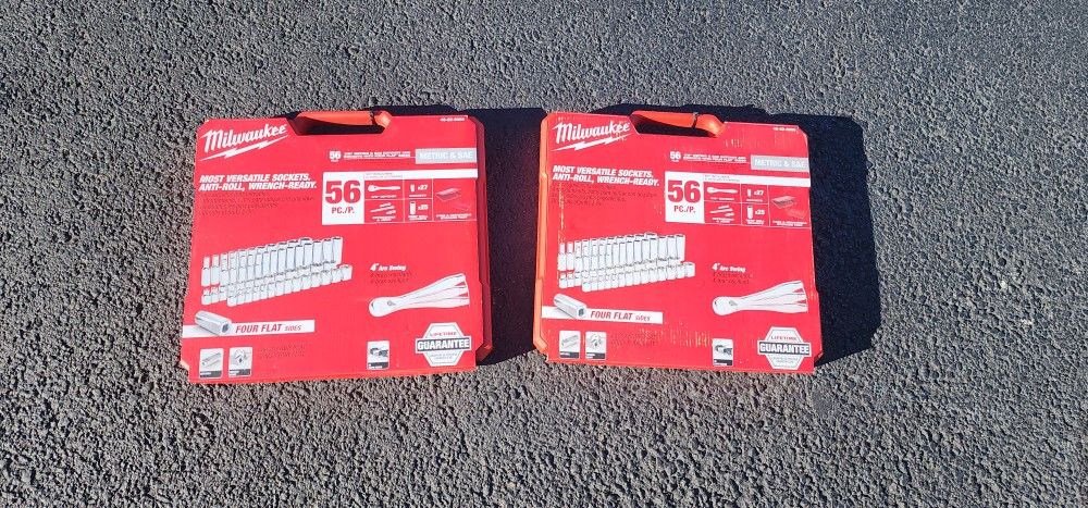 Milwaukee
3/8 in. Drive SAE/Metric Ratchet and Socket Mechanics Tool Set (56-Piece)