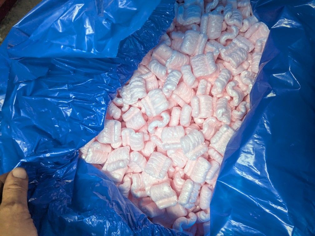 Packing Peanuts 