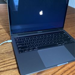 Macbook Pro 13” (8GB)