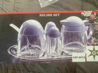 Silver Relish Set (Sugar/Creamer Set & Salt/Pepper Shaker & Tray) #relish #silverware 6 pc heavy duty acrylic plastic It’s a nice gift 🎁
