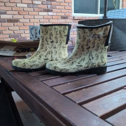 Jessica Simpson Rain Boots Size 8