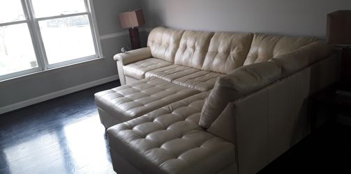 Sectional sofa with ottoman