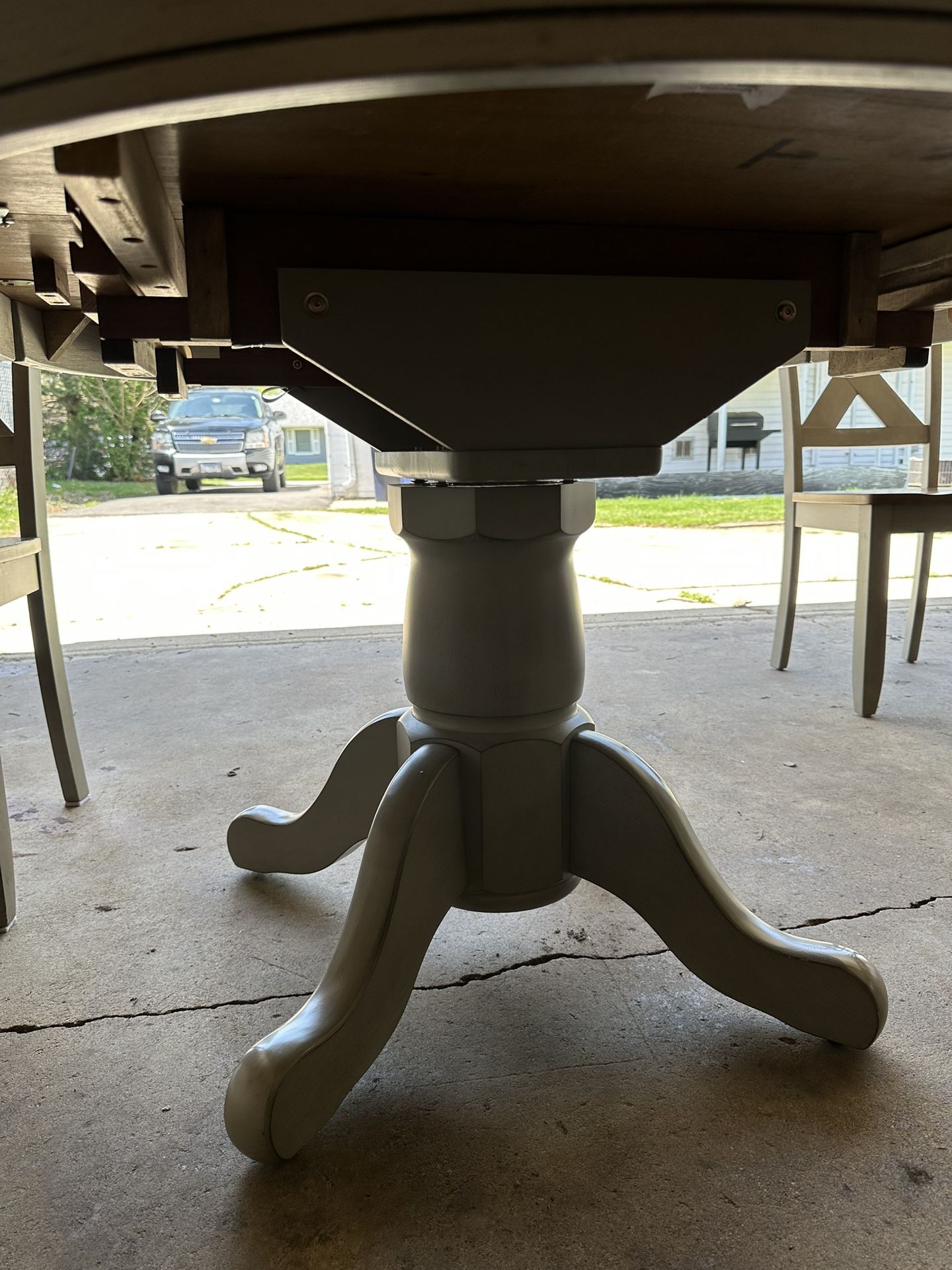 6 Chair Expandable Table