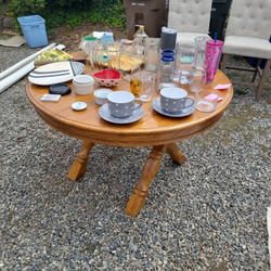 Solid Oak Table NEED GONE ASAP