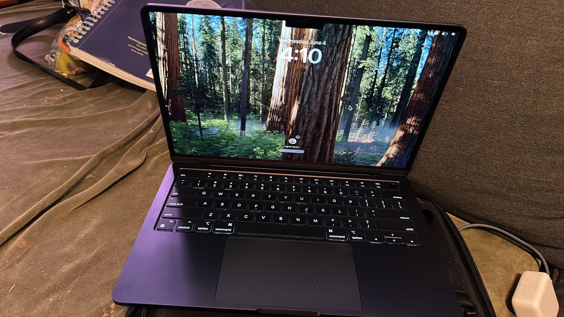 MacBook Air M3 2024
