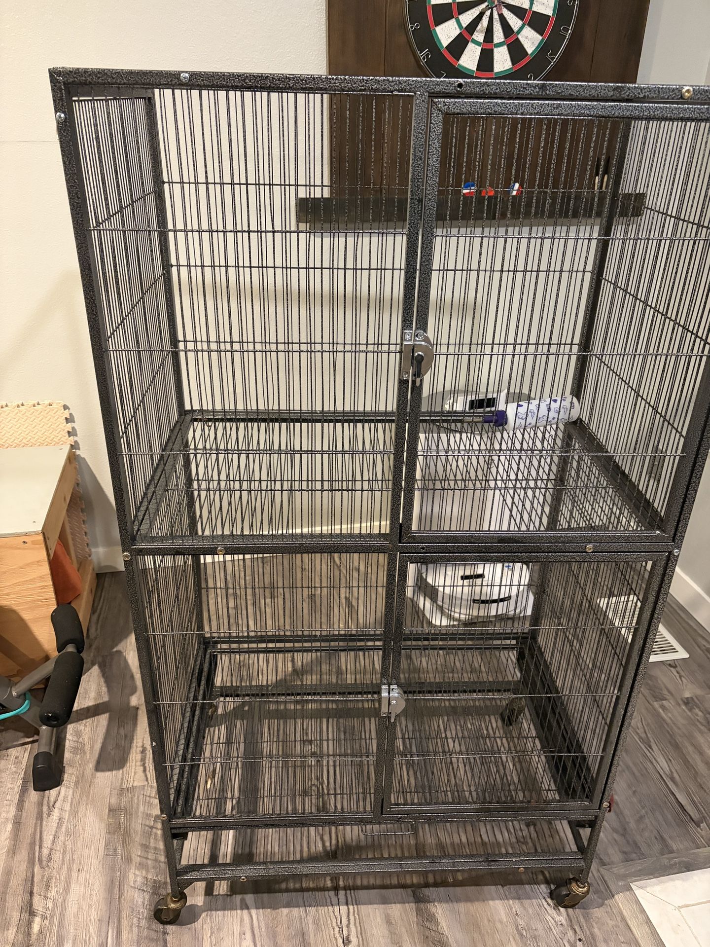 Large Cage- Ferret /chinchilla - 2 Stories