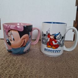 PAIR OF DISNEY COLLECTIBLE MUGS