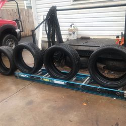 ## 4 Llantas Continental  255/45R20